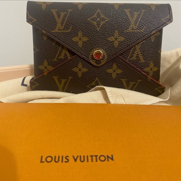 Louis Vuitton Handbags - Louis Vuitton Medium Pouchette